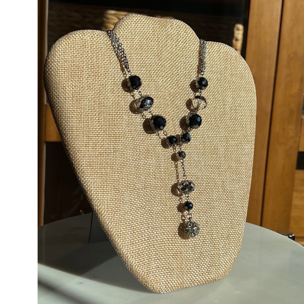 White House Black Market Y-Necklace Beaded Lariat Black Silver Dark Romantic